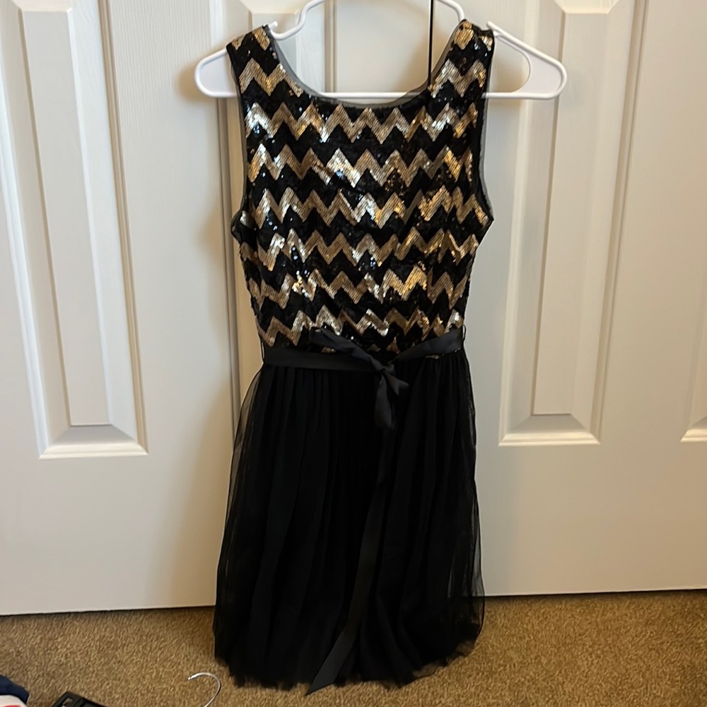 classy B. darlin cocktail dress, ties in front, top made of sequins